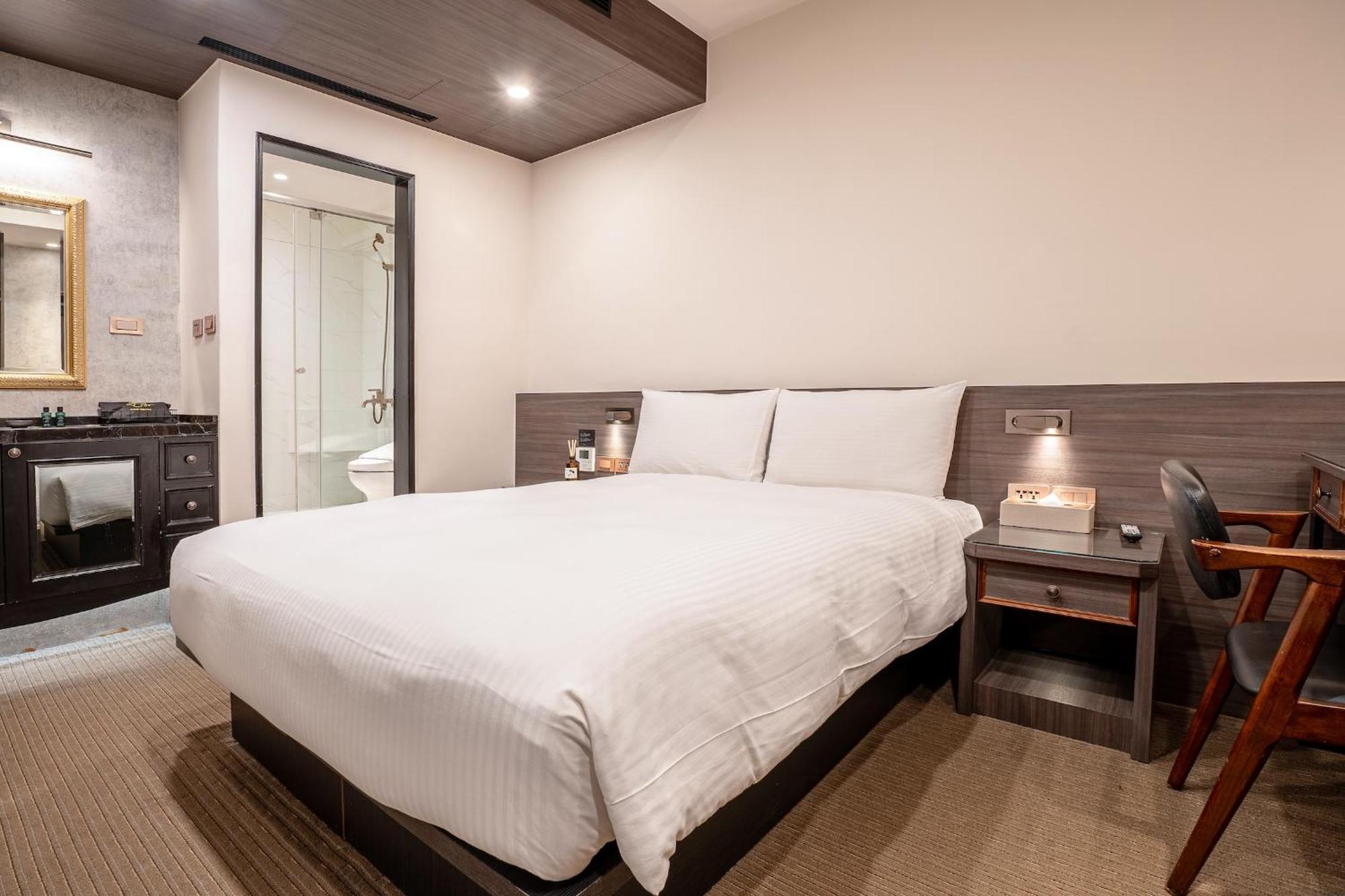 Dream Mansion Hotel Taichung Exterior photo