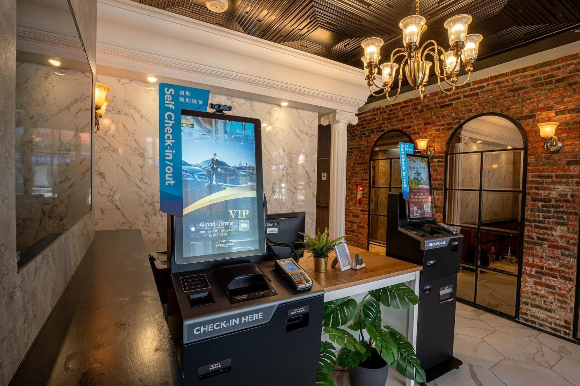 Dream Mansion Hotel Taichung Exterior photo