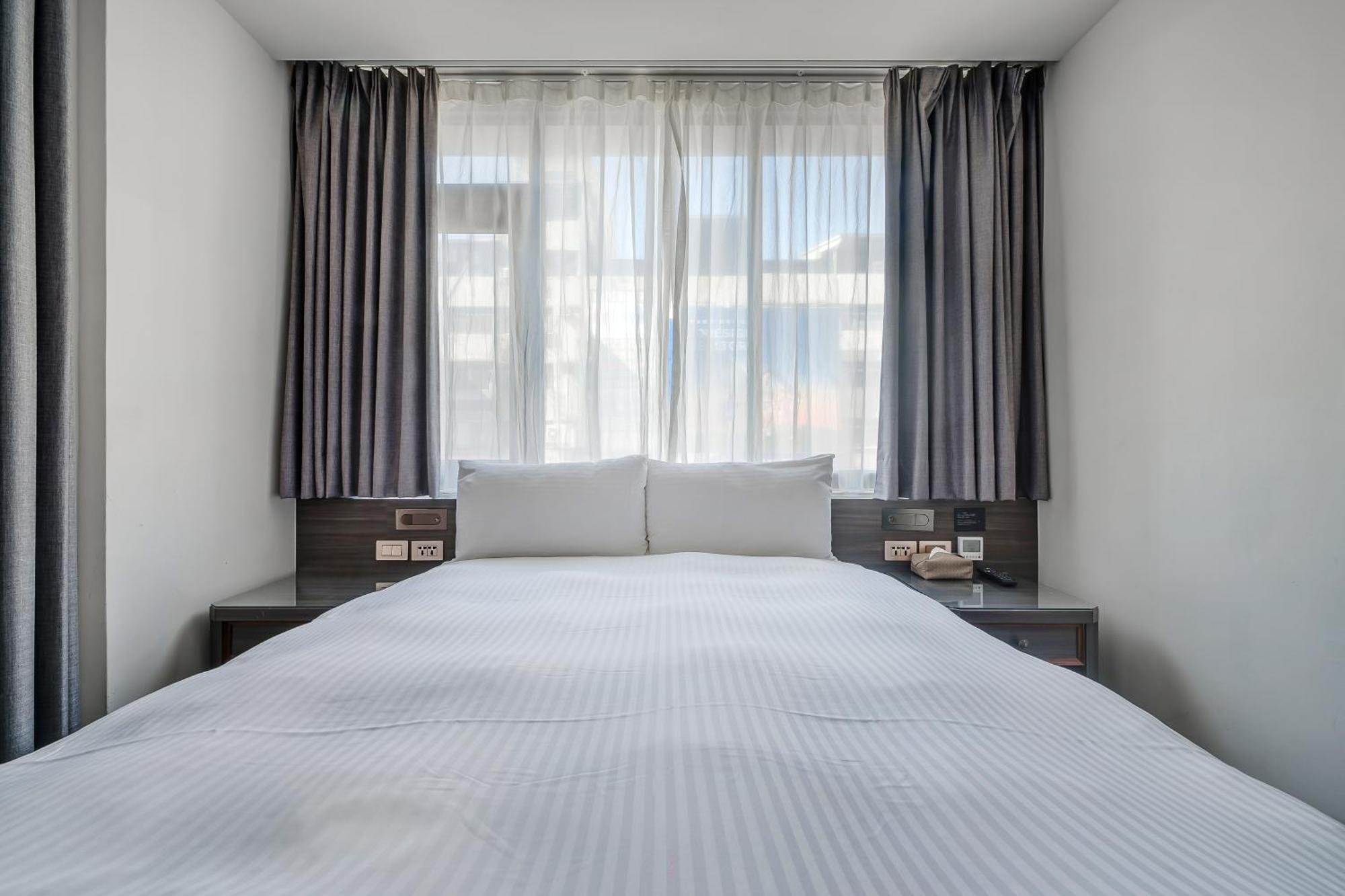 Dream Mansion Hotel Taichung Exterior photo