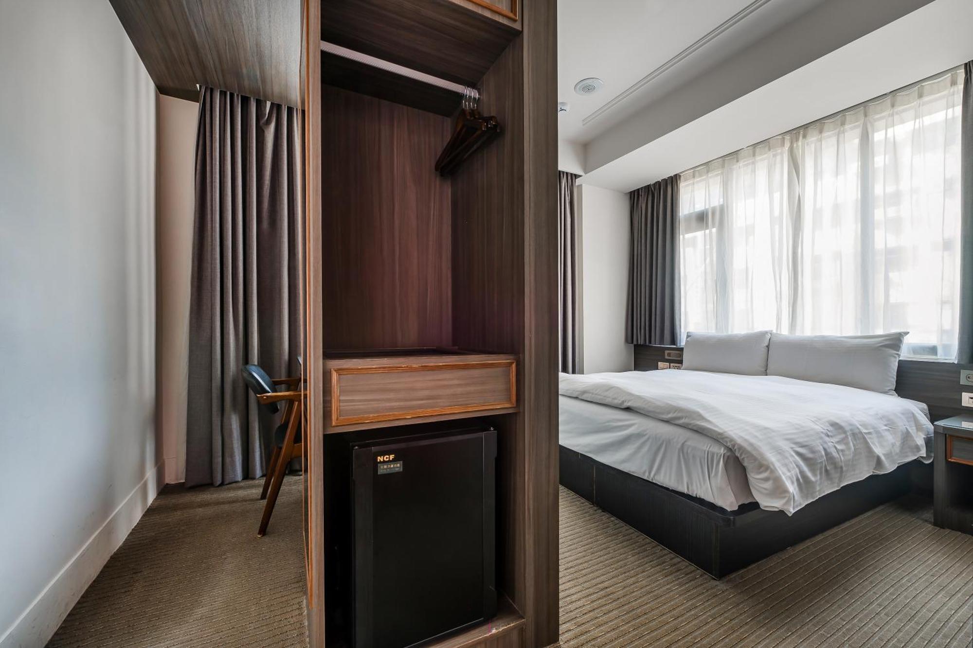 Dream Mansion Hotel Taichung Exterior photo